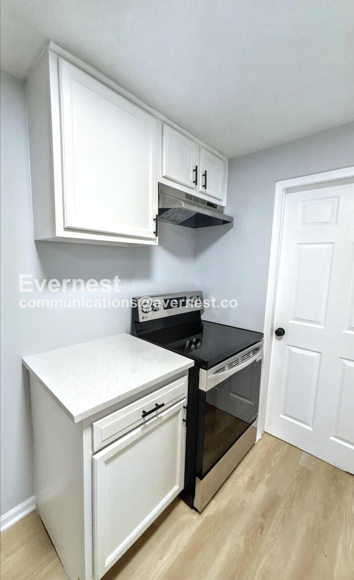 Building Photo - 2992 Pontiac St