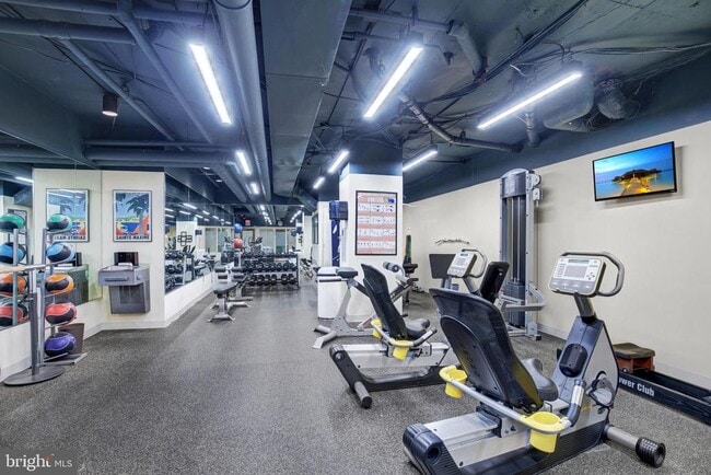 Building Photo - 5500 Holmes Run Pkwy