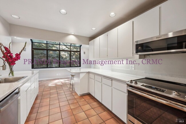 Building Photo - Retreat Like Home with Recent Upgrades Thr...