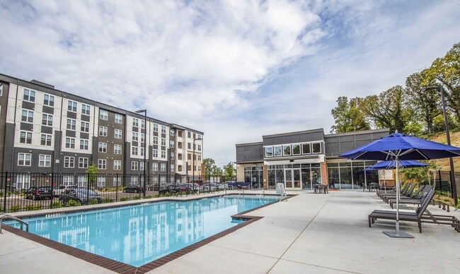 Building Photo - Flagship Kern's Apartments