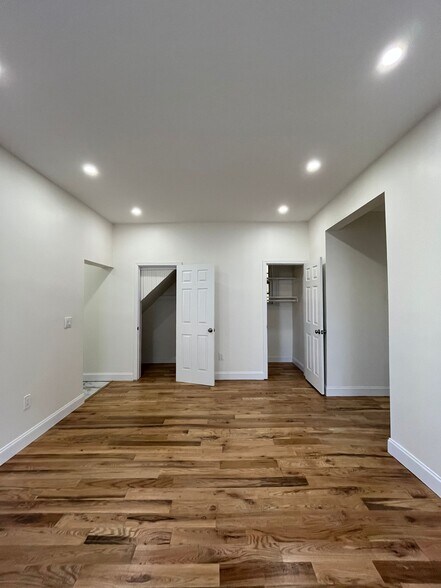 Building Photo - 151 Armstrong Ave