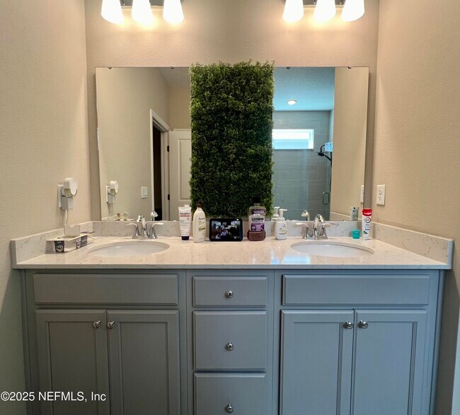 Building Photo - 2904 Armsdale Rd