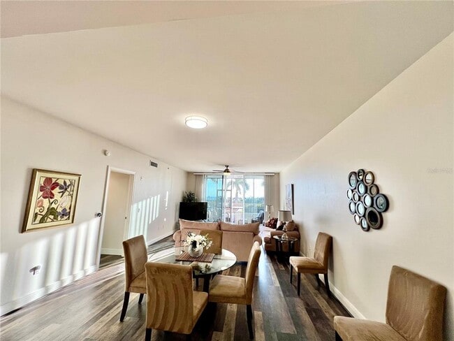 Building Photo - 3321 Sunset Key Cir