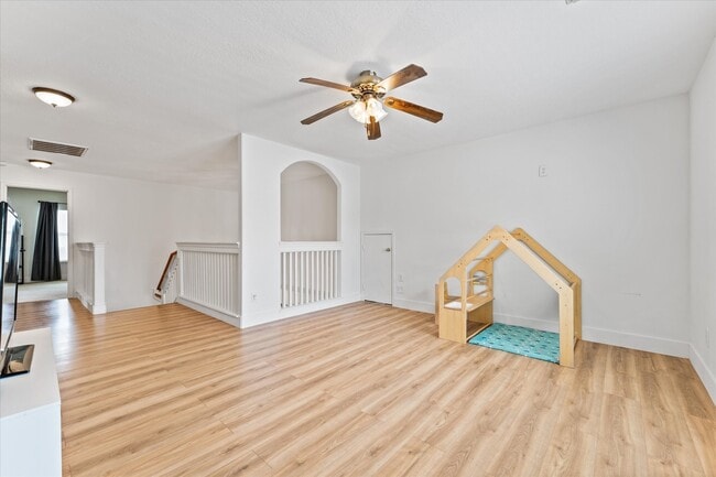 Building Photo - 3406 Bremerton Falls Dr