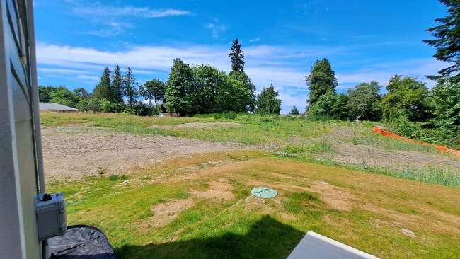 Building Photo - 3111 E Camellia Way