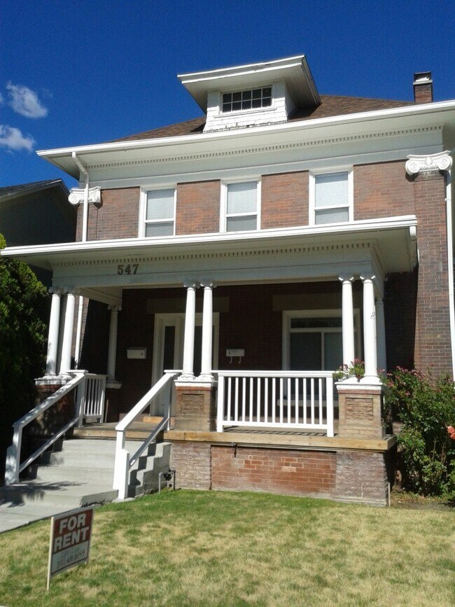 Building Photo - 547 S 300 E
