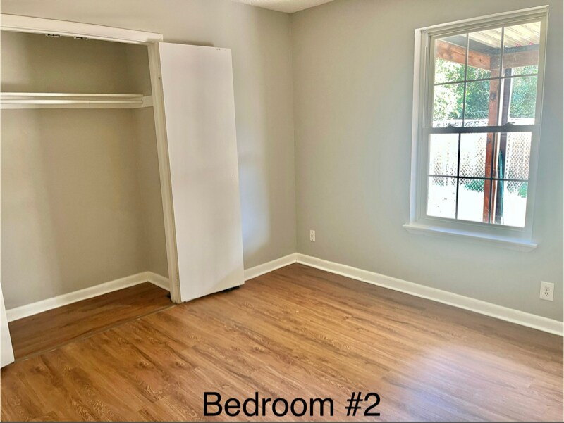 Building Photo - 723 Mercer Dr