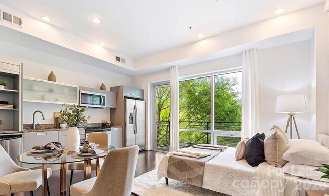 Building Photo - 1133 Metropolitan Ave