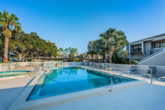 Building Photo - 10626 Longwood Dr