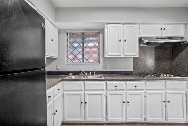 Building Photo - 2821 General Doolittle Ave