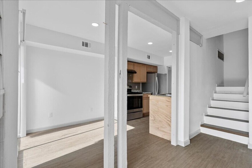 Building Photo - 5220 Tahoe Trail