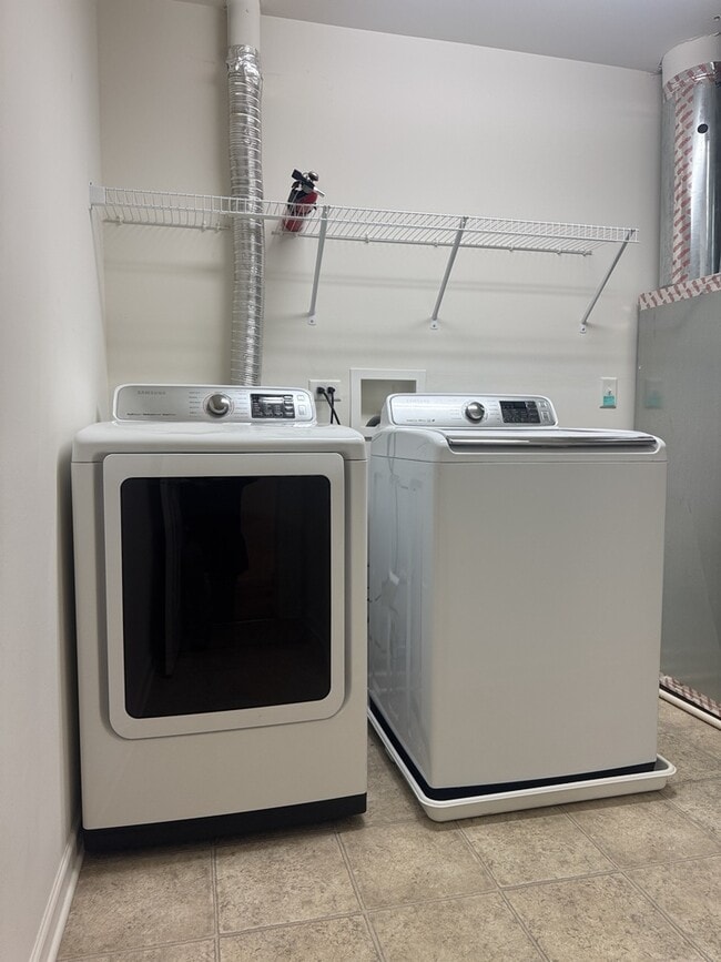 Building Photo - 226 Wildmeadow Ln