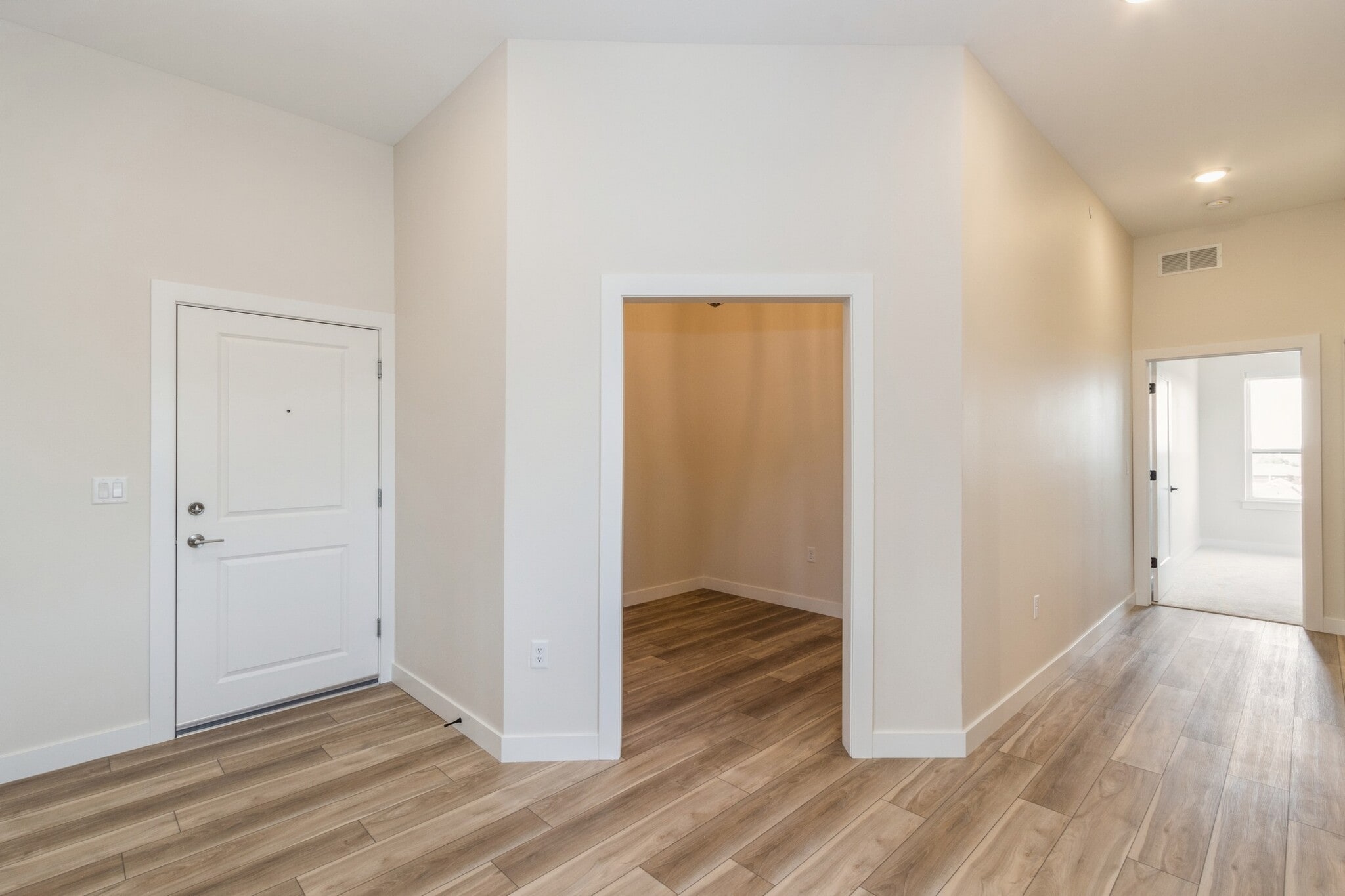 Building Photo - 1953 1st Ave SE