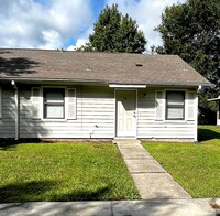 Building Photo - Charming 2-Bedroom Home with Pond View