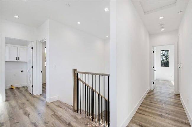 Building Photo - 13461 Bradley Ave