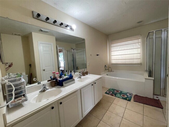 Building Photo - 5626 Claybeck Ln