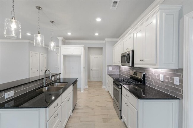 Building Photo - 520 Piper Ln