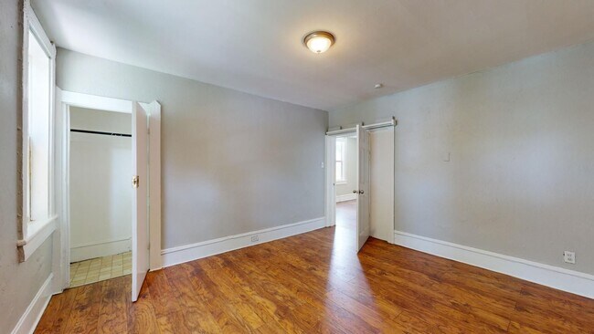 Building Photo - 3347 Seymour Ave