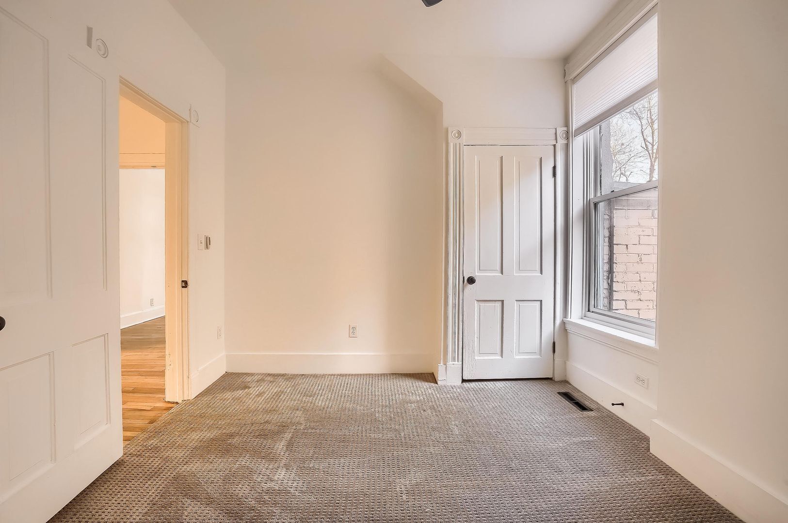 Building Photo - 2120 W 28th Ave