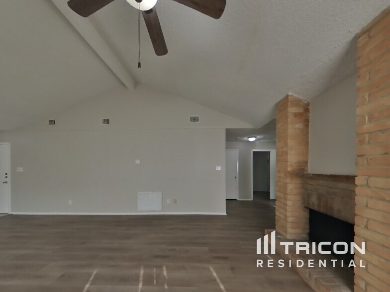 Building Photo - 11318 Bayou Pl Ln