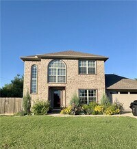 Building Photo - 1905 W Countryside Ln