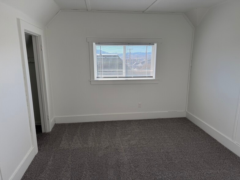 Building Photo - 533 S Dakota St