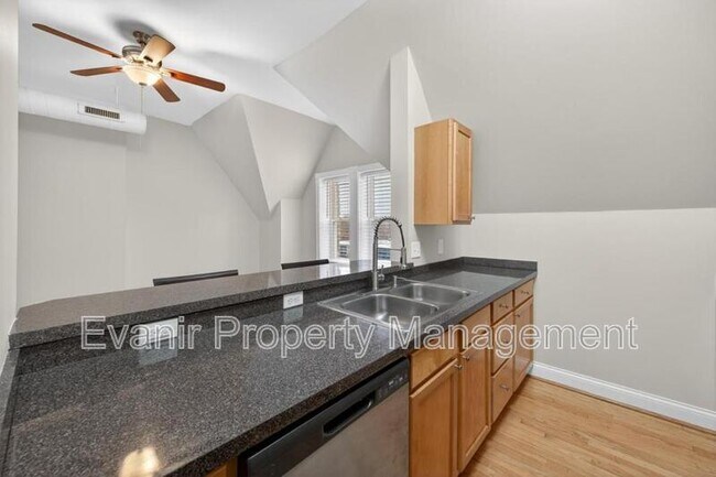 Building Photo - 2151 Fulton Ave