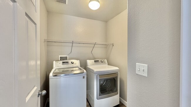 Building Photo - 4663 Aventura Canyon Ct