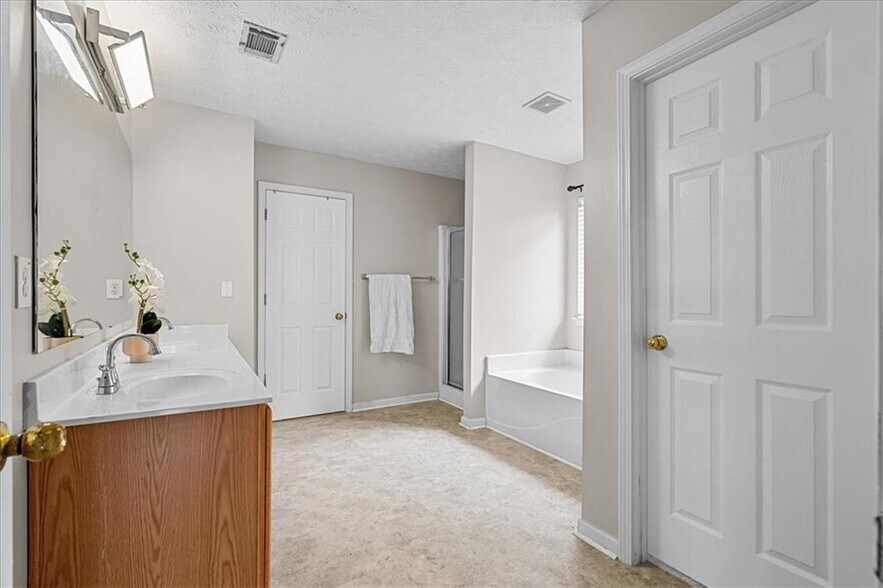 Building Photo - 1444 Sydney Pond Cir
