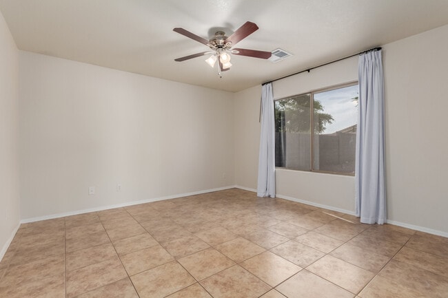 Building Photo - 6932 S Russet Sky Way