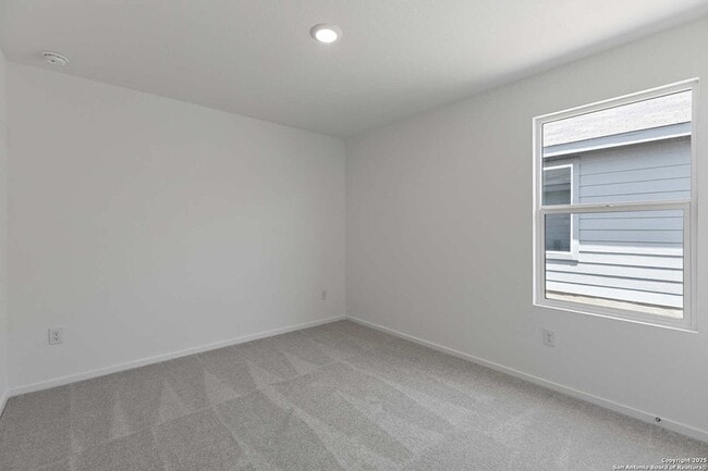 Building Photo - 285 Tahoe Ave