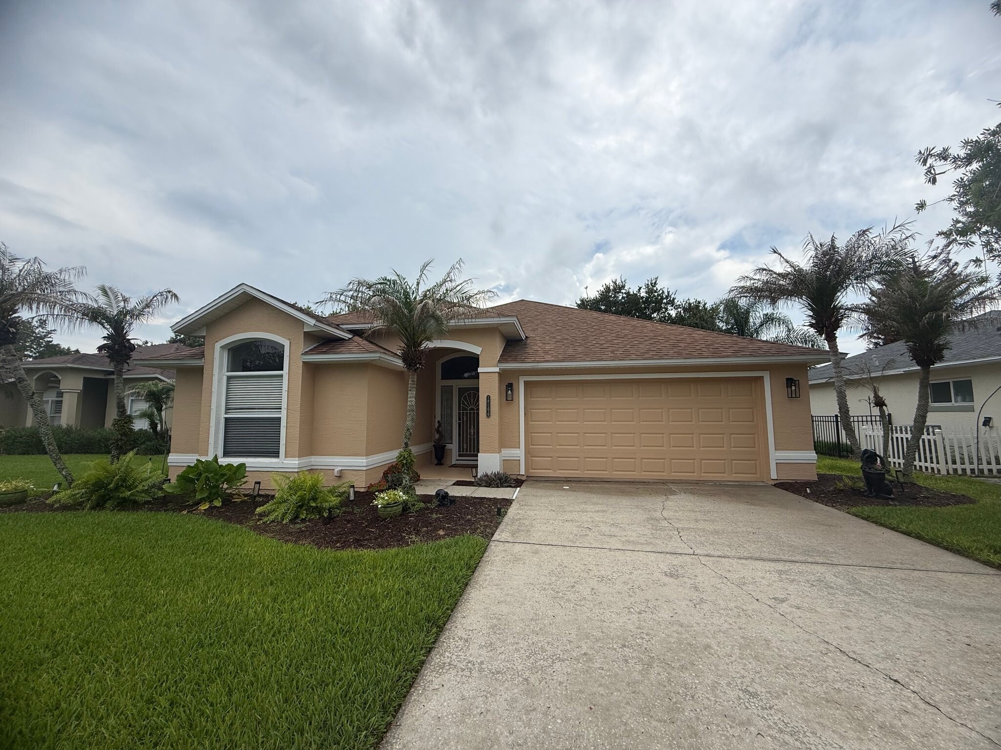 Building Photo - 1744 Arash Cir