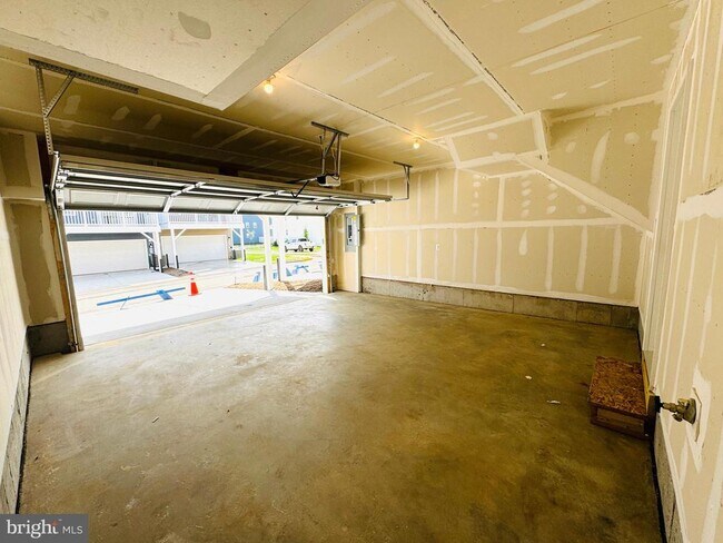 Building Photo - 12 BROOKFIELD Mews