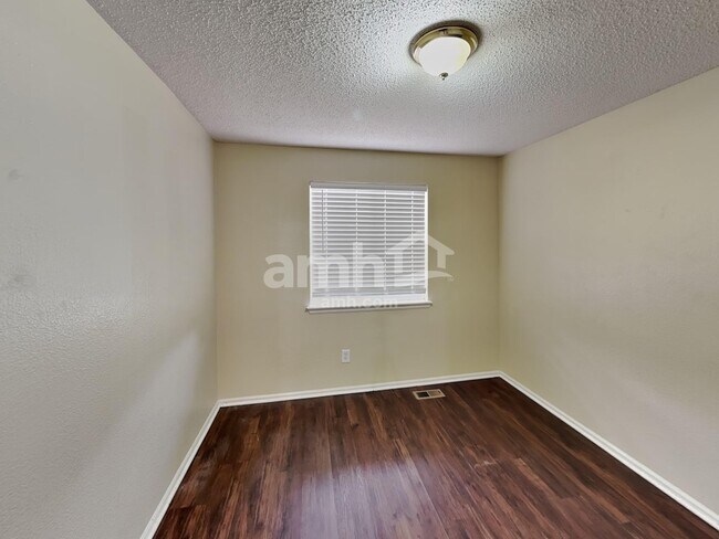 Building Photo - 2664 Comanche Creek Dr