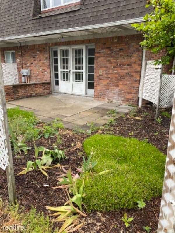 Building Photo - 2 br, 2 bath Townhome - 4445 W Sylvania Ave