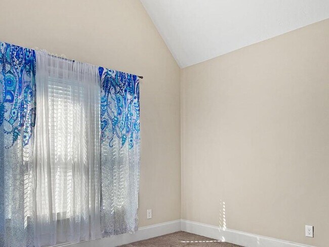 Building Photo - 8614 Crenshaw Dr