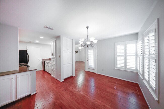 Building Photo - 70 Cokeberry Ct