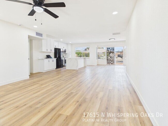 Building Photo - 17615 N Whispering Oaks Dr