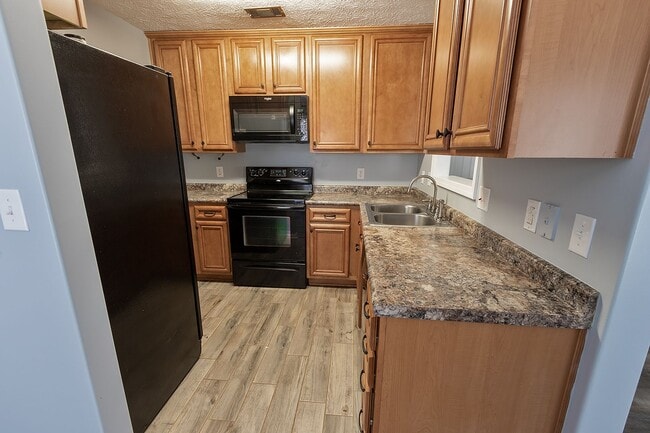Building Photo - Home for rent in Prattville