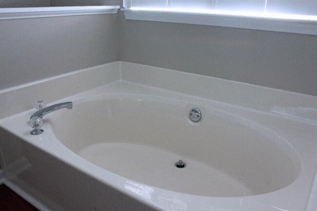 Building Photo - 10055 Lauren Hall Ct