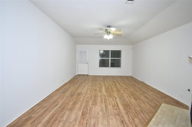 Building Photo - 4518 Clemwood Ln