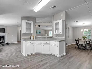 Building Photo - 2562 Hibiscus Ave