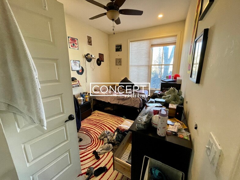 Building Photo - 23 Hillside St