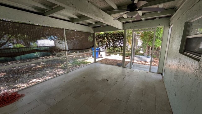 Building Photo - 1448 NE 27th Ct