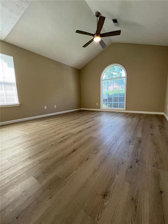 Building Photo - 2717 Lake Park Ridge E