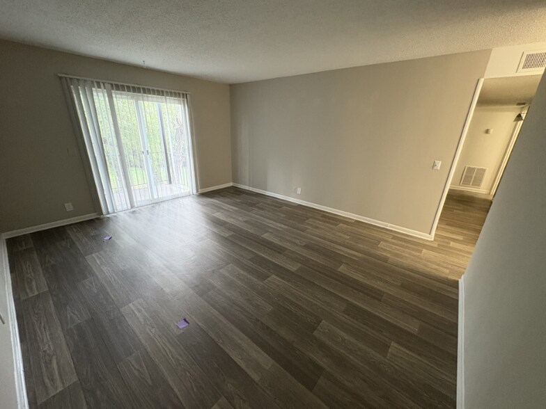Building Photo - 1005 Hickory Hill Ln