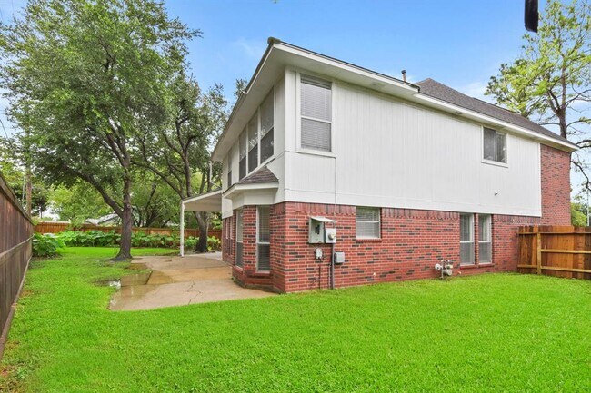 Building Photo - 13902 Danton Falls Dr