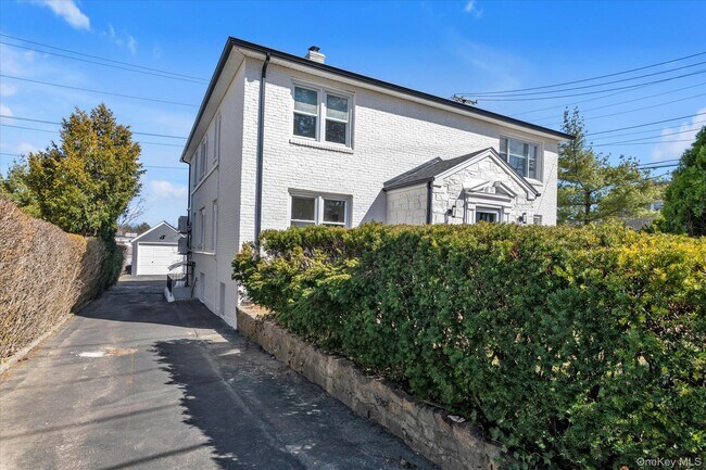 Building Photo - 71 Haven Ave