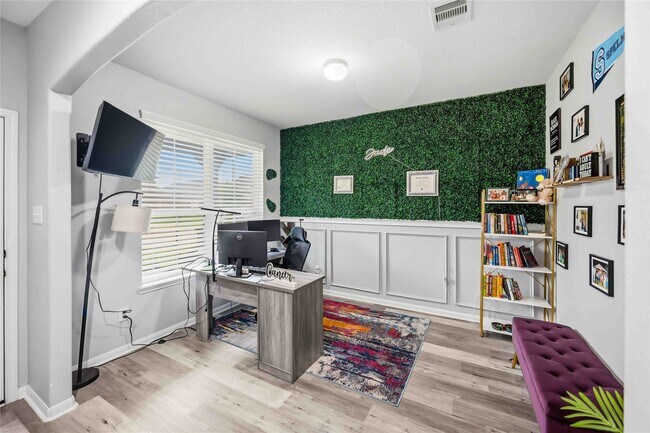 Building Photo - 14702 Meadow Acre Trl