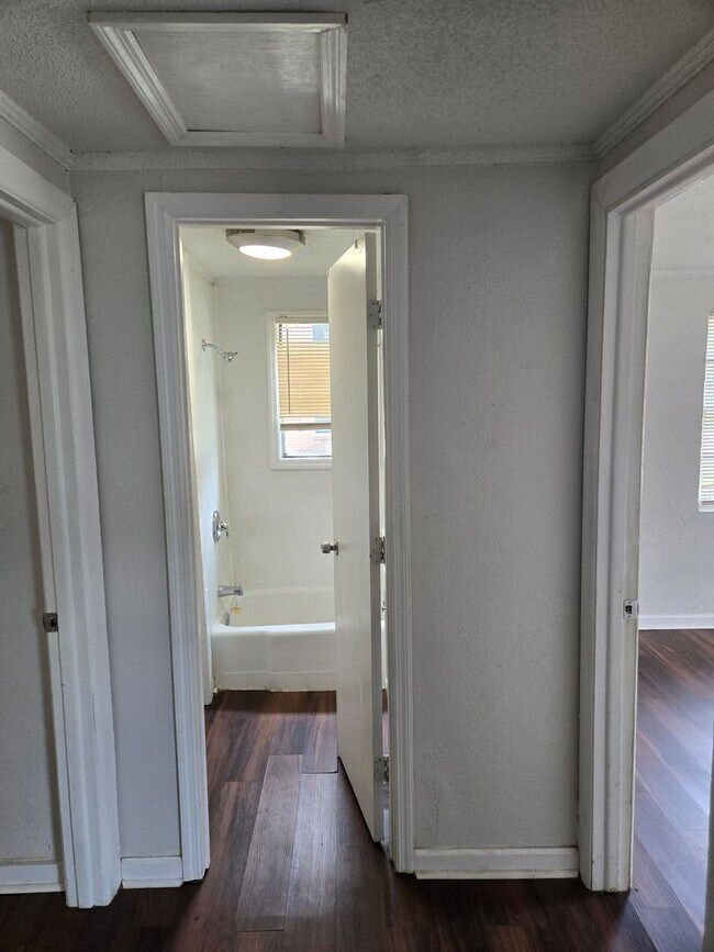 Building Photo - *Ask about a month for FREE with a one year lease agreement*